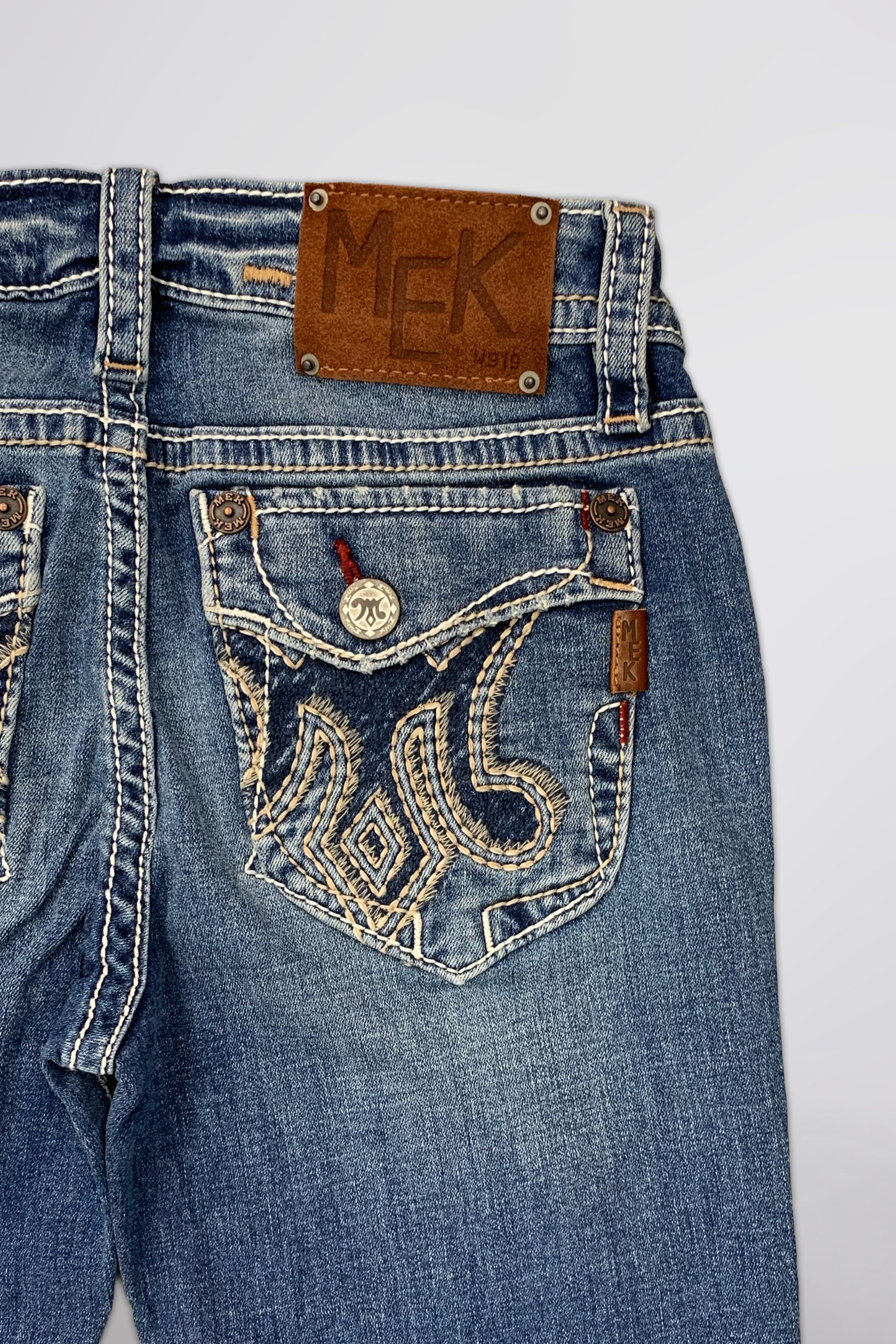 W919-M301R MEGAN 301 LOW-RISE BOOTCUT JEANS