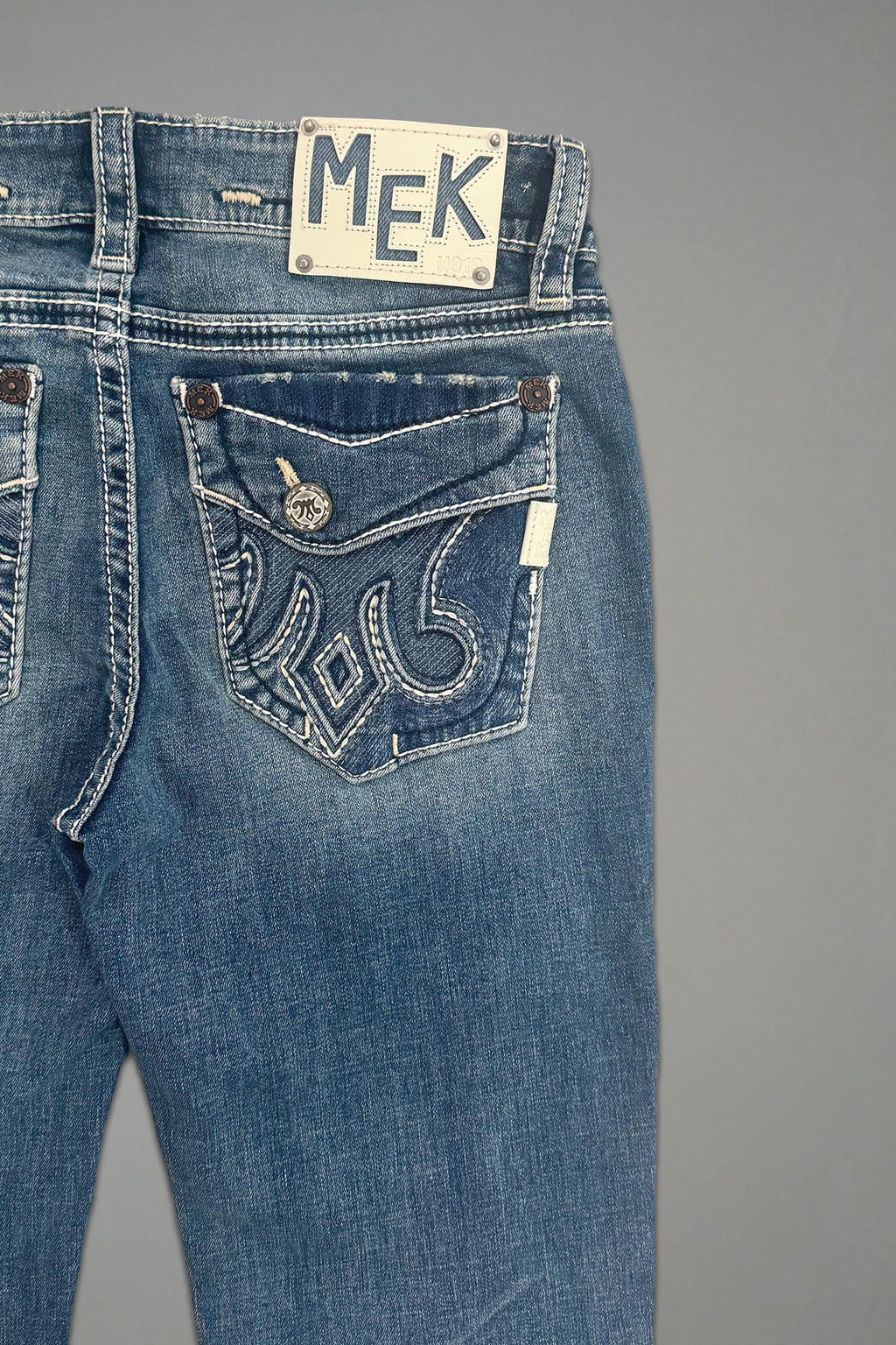W919-K302R KENDALL 302 LOW-RISE BOOTCUT JEANS